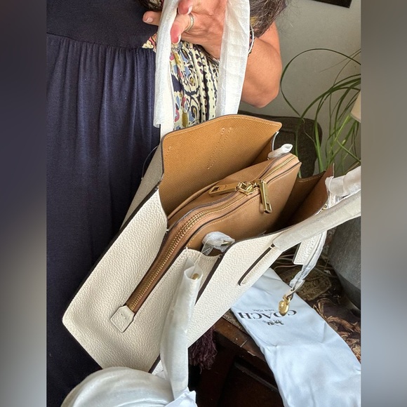 Authentic COACH 1941 pebbled leather 3 compartments 2way zip Satchel/Crosby - Picture 4 of 16